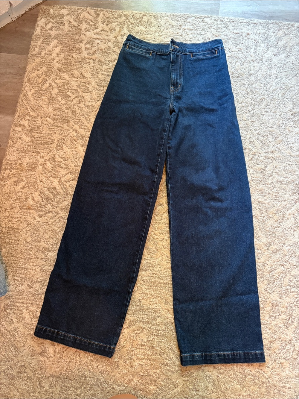 Madewell women’s Dark Indigo high rise tailored Jeans